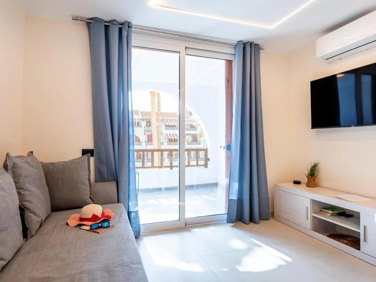 4008 Great Location In Las Americas, Sea Front! Playa de las Americas  0*, Playa de las Americas (Tenerife)